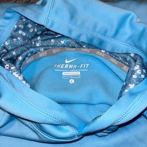 Blue Girls Nike Sweatshirt. Girls L.